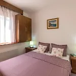 Stunning In With Kitchen Апартаменты Пула