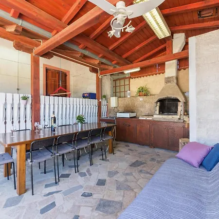 Stunning In With Kitchen *