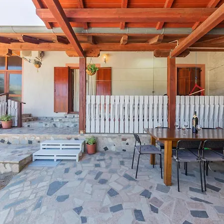 Stunning In With Kitchen *