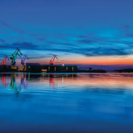 Stunning In With Kitchen