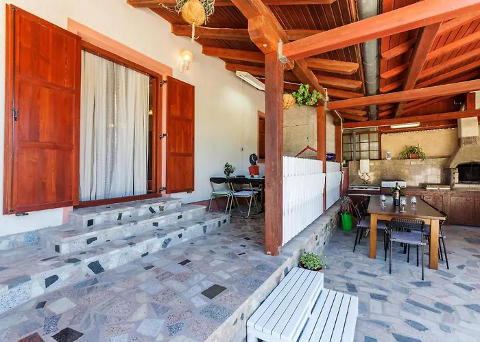 Stunning In With Kitchen Apartamento Pula