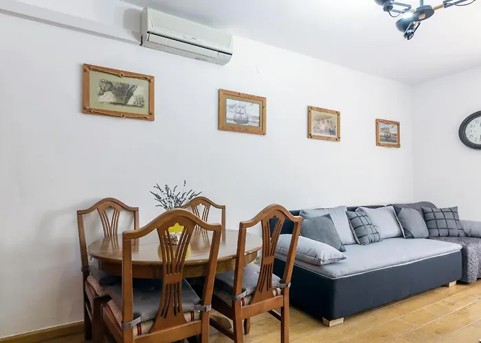 Apartamento Stunning In With Kitchen *