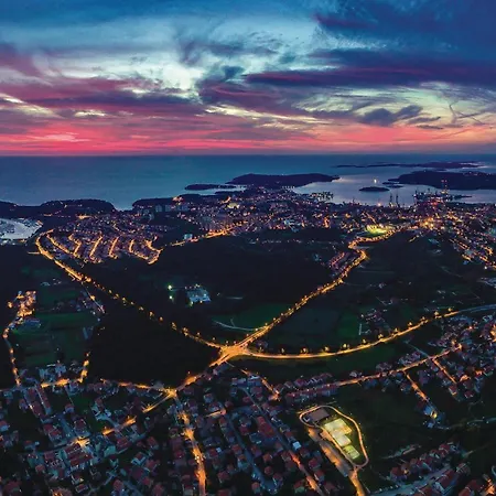 Stunning In With Kitchen