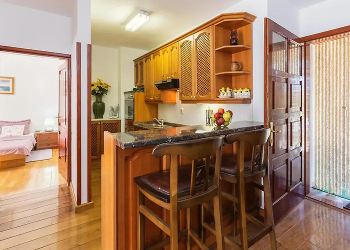 Lejlighed Stunning In With Kitchen *